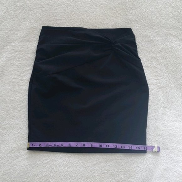H&M black mini skirt with wrap detail and gold back zipper size 6 - Picture 12 of 13